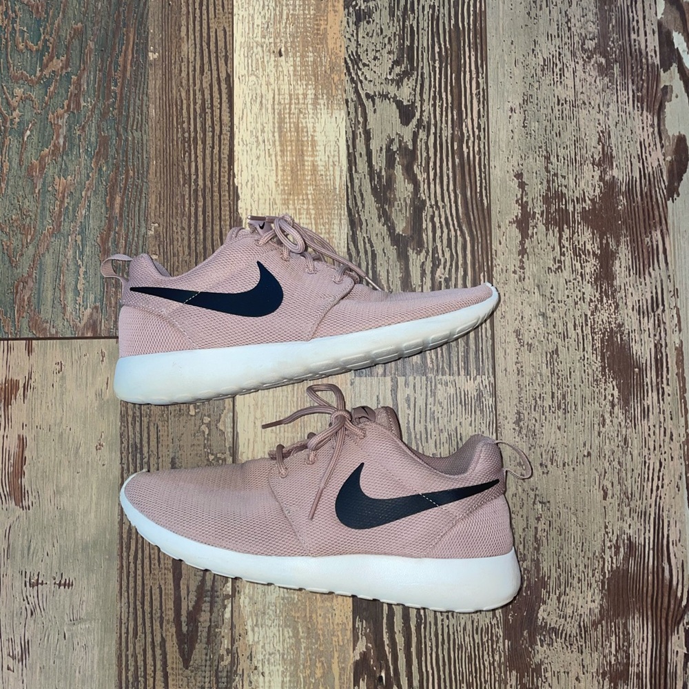 Nikes shoes